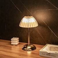 Lampe de table LED moderne avec capteur tactile, intensité réglable, rechargeable, sans fil, lampe de lecture de nuit pour la décoration de chambre d'hôtel
