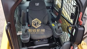 Chargeuse sur pneus CAT 246D d'occasion, moteur d'origine en bon état, peu d'heures de fonctionnement. Mini-chargeuse sur pneus Cat 246C - Product Image 5