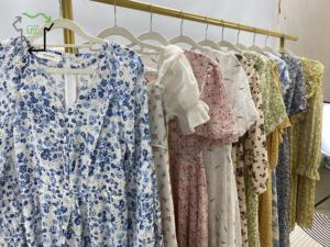 Groothandel dames zomerjurken van hoge kwaliteit, schoon, tweedehands, comfortabel, lange zijden jurken, mode, gebruikte kleding in balen - Product Image 2