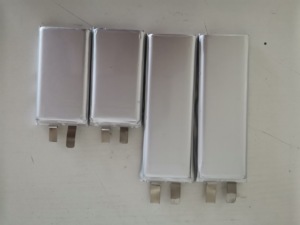 Bán buôn tùy chỉnh FPV 3.7V 650mAh 1050mAh 1350mAh 3300mAh 4200mAh 6500mAh 120c 240C LiPo pin cho RC xe RC bay không người lái - Product Image 2