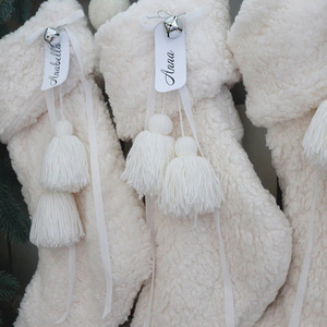 Mogonram Décoration de Noël en gros, chaussettes de Noël blanches en fausse fourrure bouclée Teddy - Product Image 6