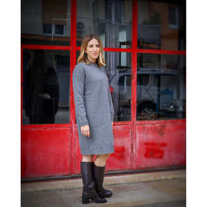 Robe pull en pure laine décontractée, moulante, trapèze, avec décolleté sans bretelles, tricotée, maxi, imprimé, motif uni, manches courtes pour l'été - Product Image 1