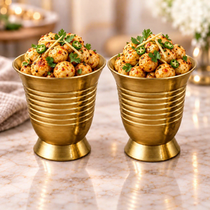 Mini Vaso de Cristal Dorado de Latón Hecho a Mano con Elementos Indios para Té, Bebidas Frías, Postres, Degustación de Jugos y Vajilla Elegante - Product Image 3