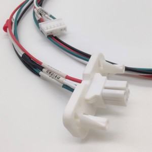MOLEX 4.2毫米间距4路快速锁定连接器汽车线束 - Product Image 1