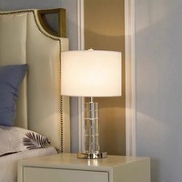 Lampe de table en laiton moderne d'inspiration européenne, haut de gamme, tout en cuivre, design de luxe pour villa, palais, forme de trophée pour salon