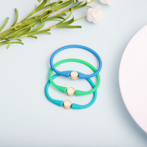 Venta al por mayor de moda patrón personalizado pulsera de silicona pareja personalizada <span class=keywords><strong>amistad</strong></span> <span class=keywords><strong>y</strong></span> pulsera de goma pulsera de concha DIY - Product Image 2