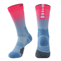Chaussettes de sport tricotées personnalisées en gros avec logo, design jacquard, semelle en tissu éponge, rembourrées, pour le basketball