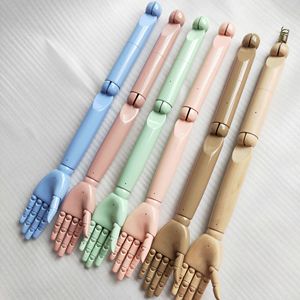 Maniquí de Madera Articulado Ajustable en Color Personalizado, Brazo de Madera Flexible para Maniquí Masculino y Femenino en Venta - Product Image 1