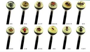 Résine incorporer des <span class=keywords><strong>insectes</strong></span> de fleurs séchées, des stylos à bille d'animaux qui brillent dans le noir Stylo d'écriture créatif pour étudiants - Product Image 4