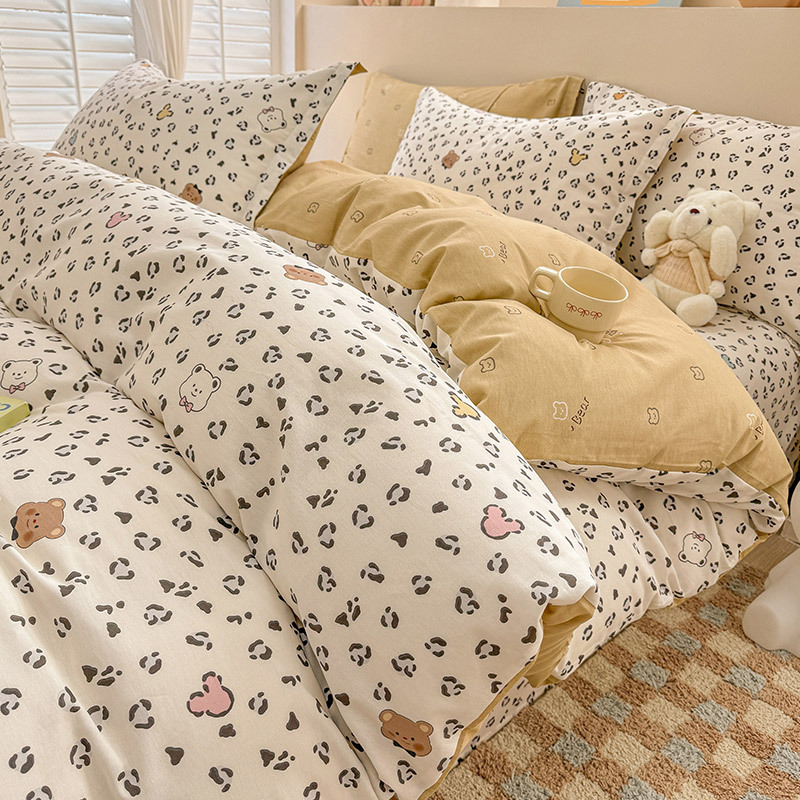 Oso de peluche con estampado de leopardo