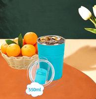 Gobelet isotherme en acier inoxydable avec paroi extérieure en silicone