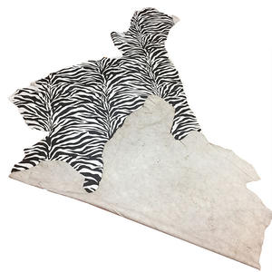 Primera capa de cuero de vaca de grano de tigre piel de vaca negro blanco cuero sofá ropa equipaje Piel de caballo para zapatos muebles - Product Image 4