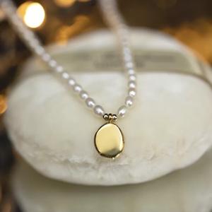 Collar de Perlas de Agua Dulce Naturales con Forma de Arroz, Versátil, Informal, con Diseño de Letras Inglesas y Luz Intensa - Product Image 4