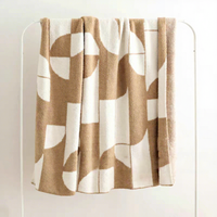Plaid en velours blanc crème chaud pour l'hiver, design rayé élégant, couverture de luxe pour canapé et chambre à coucher