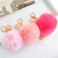 Porte-clés Cœur en Fourrure Moelleuse avec Pompon, Breloque Fleur en Résine à Paillettes Brillantes, Fermoir Mousqueton Plaqué Or, Pendentif de Sac en Peluche Douce