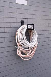 गर्म बिक्री नली हुक-पौधों को नुकसान नहीं करता है, साफ करता है, दीवार घुड़सवार जल पाइप भंडारण रैक - Product Image 6