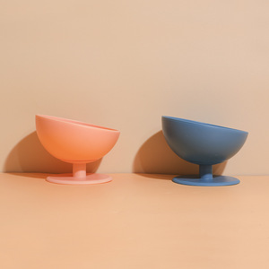 Cuenco de comida para gatos anticaída de pie alto con diseño de <span class=keywords><strong>silla</strong></span> de Bar original Alimentador de mascotas de acero sólido para gatos al por mayor para perros - Product Image 3