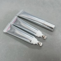 Vente flash - Gloss à lèvres hydratant minéral imperméable vegan avec embout métallique argenté 15 ml, baume au beurre de karité avec étiquette privée