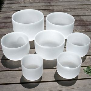 SUCCESS <span class=keywords><strong>2023</strong></span> Fábrica al por mayor Sonido curativo 432Hz/440Hz Chakra Juego de 7 cuencos Cantores de cristal esmerilado de cuarzo - Product Image 2