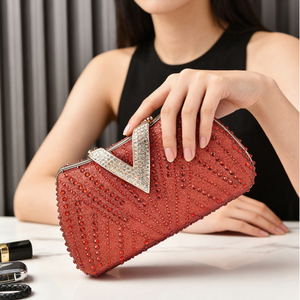 <span class=keywords><strong>Sac</strong></span> de soirée en gros pour femme, pochette en forme de V avec strass, <span class=keywords><strong>bandoulière</strong></span> chaîne détachable, <span class=keywords><strong>sac</strong></span> à main de fête formel - Product Image 4