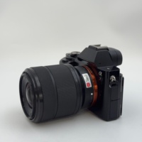 Appareil photo hybride Sony A7 + objectif 28-70 F4 d'occasion, appareil photo hybride d'occasion A+, appareil photo hybride plein format d'occasion 24,3 MP avec Wi-Fi et écran tactile