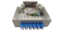 Boîte de terminaison de Rail DIN à fibres optiques 12 fibres monomode MPO vers LC Cassette Box Metal MPO MTP Cassette Module