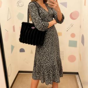 Nuevo Bolso de Mano de Felpa para Mujer, Otoño-Invierno, Bolso de Hombro de Moda, Gran Capacidad, Fabricante Mayorista - Product Image 4