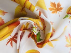 وشاح مربع فاخر من الساتان بتصميم مخصص للنساء، مناسب للاستخدام الخارجي، متوفر بالجملة - Product Image 3