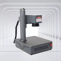 Machine de marquage laser à fibre intégrée de bureau 20W 30W 50W petite machine de gravure d'étiquettes métalliques entièrement automatique et portable