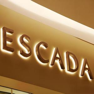 واجهة متجر 3D أكريليك بإضاءة ليد حروف لافتات شخصية صغيرة لديكورات البناء DC علامة مرسومة بخط صلب - Product Image 4