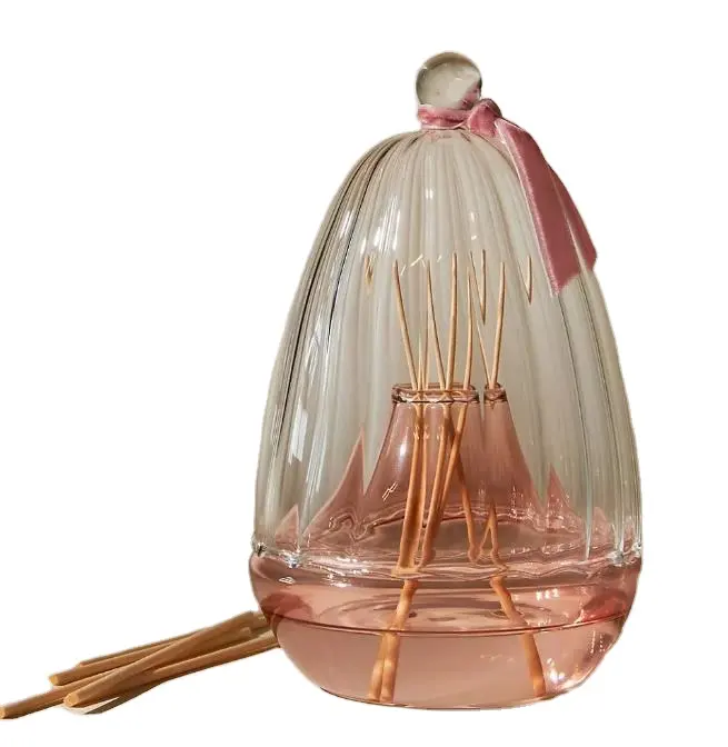 Groothandel Aangepaste Air Fragrance Verfrissing Luxe Home Decor Parfum Geur Glas Reed Diffuser Met Glazen Koepel