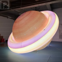 Planète Saturne gonflable lumineuse LED personnalisée de 4 m avec anneaux, modèle du système solaire, thème spatial pour événements muséaux, décoration de fête sur le thème de l'univers