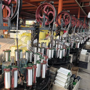 Imbracatura di sicurezza per tutto il corpo di alta qualità per il <span class=keywords><strong>lavoro</strong></span> in altezza mano-<span class=keywords><strong>potenza</strong></span> caduta arresto protezione OEM personalizzabile - Product Image 4