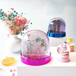 Vente en gros Cadre photo boule de neige licorne Joli cadre en plastique avec images d'eau en cristal - Product Image 1