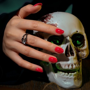 Uñas Postizas Ovaladas Cortas OEM ODM, Uñas Artificiales de Gel Suave al por Mayor, Uñas Postizas Lisas para Halloween y Navidad, Uñas a Presión al por Mayor - Product Image 1