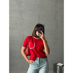 เสื้อยืดถักสีแดงล้วน TOPSHOW ตกแต่งด้วยลายเย็บเชพเพิร์ด ผ้าฝ้าย 95% ผสมอีลาสเทน 5% ขายส่งเสื้อยืดสำหรับผู้หญิง - Product Image 3