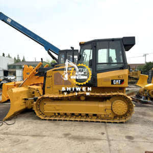 รถดันดิน CAT D5K ของแท้จากญี่ปุ่น มือสอง รถดันดินตีนตะขาบสำหรับงานหนัก เครื่องจักรกลเคลื่อนย้ายดิน Caterpillar มือสอง สภาพ 90% ใหม่ - Product Image 2