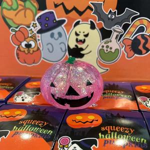 Jouets Squishy Citrouille Scintillante Ruunjoy pour Halloween, Jouets Anti-Stress en Caoutchouc Carrés, Jouets à Presser, Boîte de Couleurs - Product Image 4