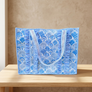 Sac fourre-tout matelassé en coton à rayures avec longue anse, fait main en Inde, sacs d'été pour femmes, sacs de voyage à bandoulière ouverte - Product Image 3