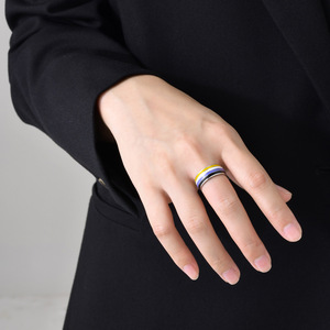 Vente en gros d'anneaux en acier inoxydable émaillé de 8 mm, drapeau de la fierté LGBT, anneaux de bande arc-en-ciel transgenre, gay, <span class=keywords><strong>lesbienne</strong></span> pour hommes et femmes - Product Image 3