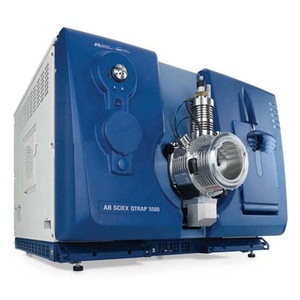 Espectrómetro de Masas por Cromatografía Líquida Ab Sciex Qtrap 5500 con Ionización por Electrospray para Uso en Investigación - Product Image 1