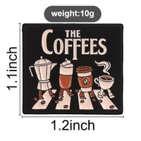 Épinglette en émail moderne et personnalisable, motif 'Walking Coffee Utensil', fond noir carré, pour revers, vêtements, sacs à dos, décoration et ornement