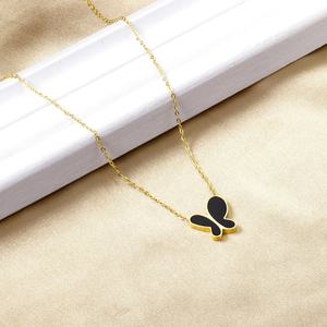 Collar con Colgante de Concha de Mariposa Brillante en Acero Inoxidable para Mujer, Ideal para Regalo - Product Image 4