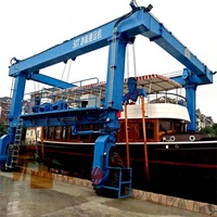 Fabrication 10 16 20 30 32 40 50 60 70 80 200 300 400 500 600 700 tonnes marine yacht mobile bateau voyage ascenseur palan portique grue