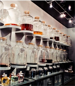 Aceite de Fragancia de Diseño de Marca OEM, Aroma Masculino para <span class=keywords><strong>la</strong></span> Elaboración de Perfumes, Velas, Jabones y Difusores, Suministro al por Mayor - Product Image 4
