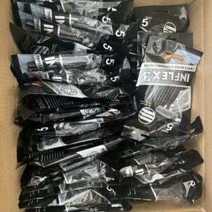 Nuovo <span class=keywords><strong>Rasoio</strong></span> a 3 Lame <span class=keywords><strong>per</strong></span> Depilazione a Umido <span class=keywords><strong>per</strong></span> Uomo e Donna in Confezione Colorata Prodotti Monouso <span class=keywords><strong>per</strong></span> il Corpo Senza Sapone Plastica - Product Image 4