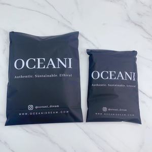 Sacs à fermeture éclair noirs mats personnalisés avec impression blanche - Emballage durable pour les serviettes et outils de detailing automobile - Product Image 4