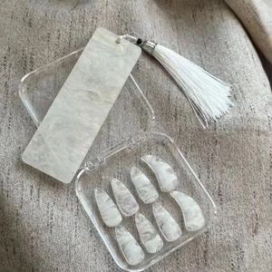 Wholesale various color celluloid material guzheng stand triangular sets, 8 pieces per <b>box</b>, with double-sided arc shape. - Product Image 3