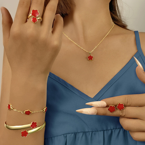 Nuevo Conjunto de Joyería de Boda para Mujer, Chapado en Oro, con Diseño de Trébol de Cinco Hojas, 5 Piezas: Pulsera, Anillo, Aretes y Collar - Product Image 4