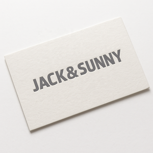 Carte <span class=keywords><strong>de</strong></span> visite <span class=keywords><strong>de</strong></span> luxe imprimée avec logo personnalisé Papier offset 600gsm Impression holographique - Product Image 6